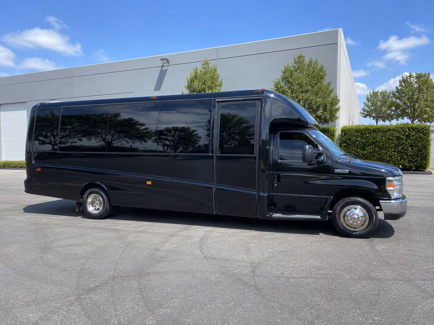 Mesquite Winery Tour & Pub Crawl Transportation party bus exterior